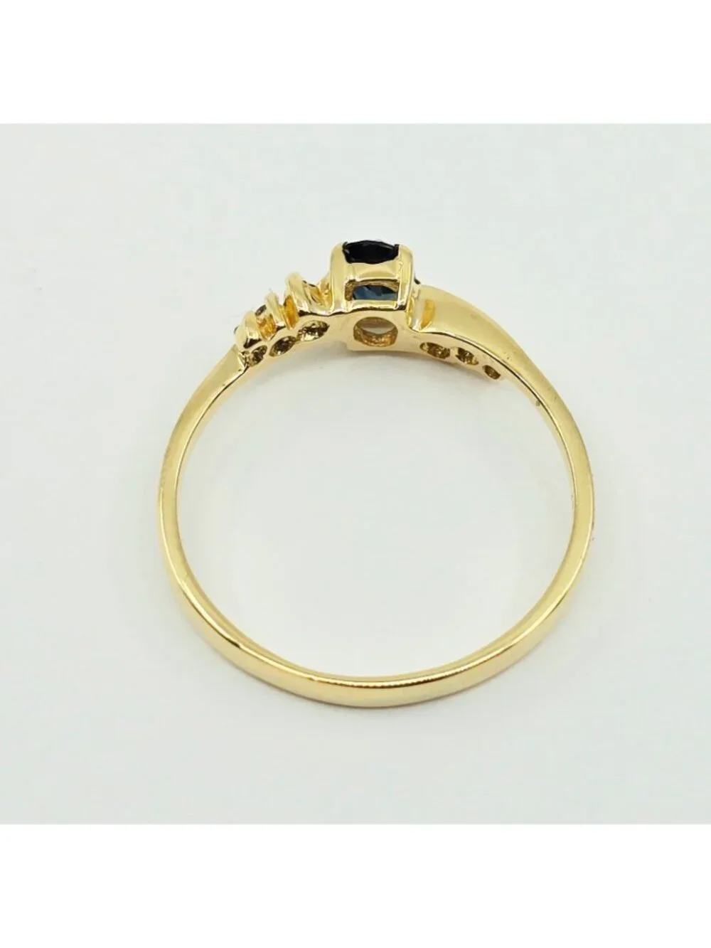Beautiful 14K Solid Yellow Gold Designer Oval Sapphire & Diamond Ring - Size 9.5
